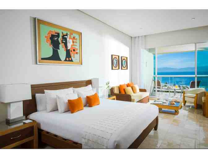 4 Nights at Grand Mayan Nuevo Vallarta!