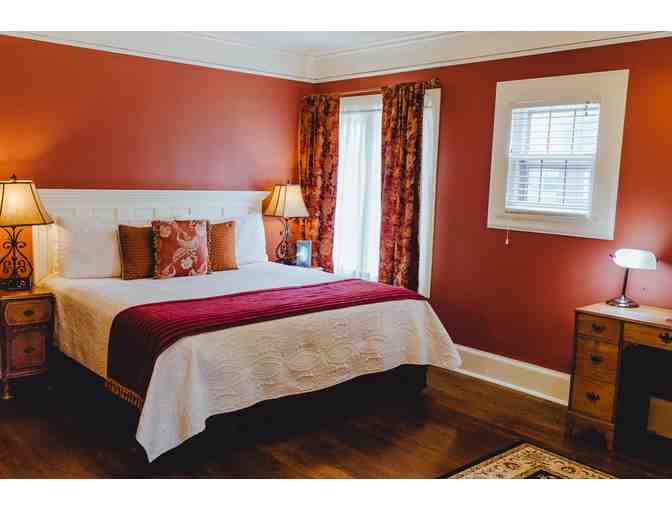 One Night at The Leonard at Logan B&B