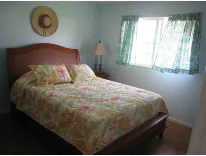 Moloka'i Hawai'i Oceanfront Cottage - 5 Nights!