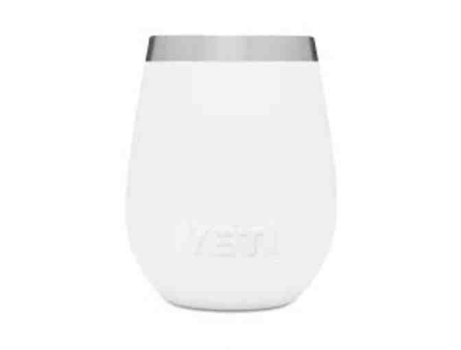 Ready for the Beach! Yeti Camino Carryall and 2 Yeti 10 oz. Ramblers