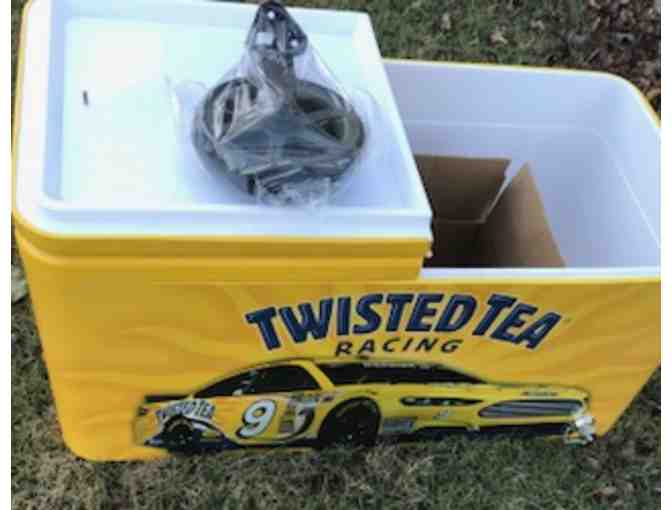 Large Ice Chest/Cooler with wheels option