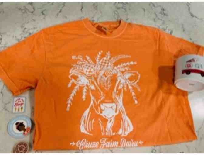 Cruze Farm Merchandise and Ice Cream