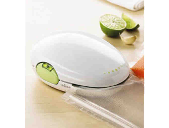 Oliso 500 Frisper Freshkeeper Vacuum Sealer With Reusable Bags