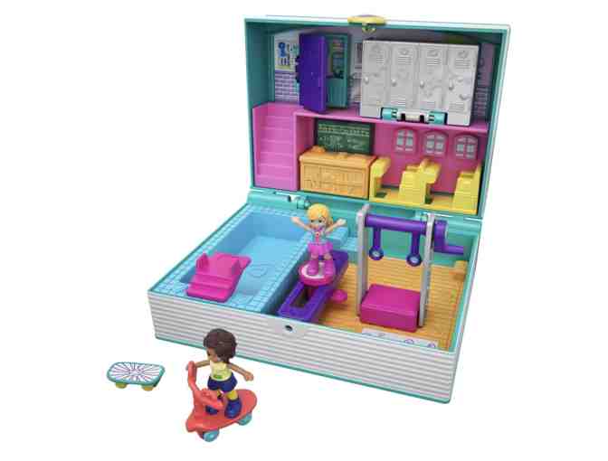 Polly Pocket: Mini Middle School Compact with Dolls and Accessories