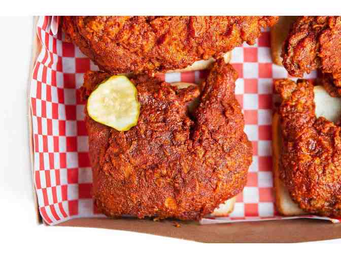 Howlin' Ray's - Front of the Line Pass