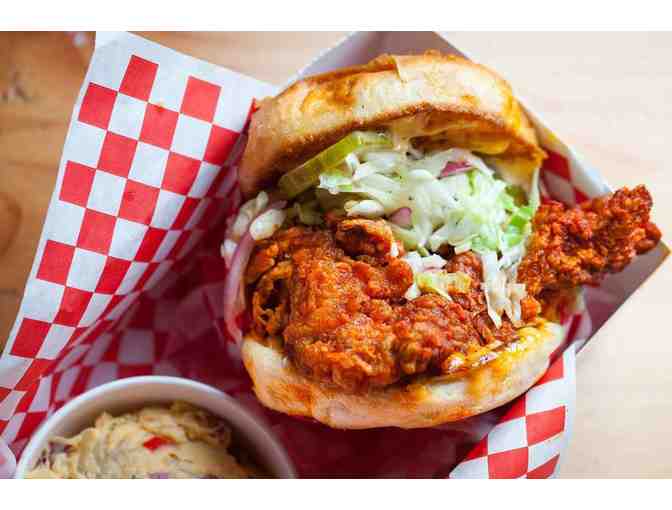 Howlin' Ray's - Front of the Line Pass