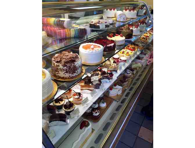 Angel Maid Bakery - 7' Strawberry Cake #1