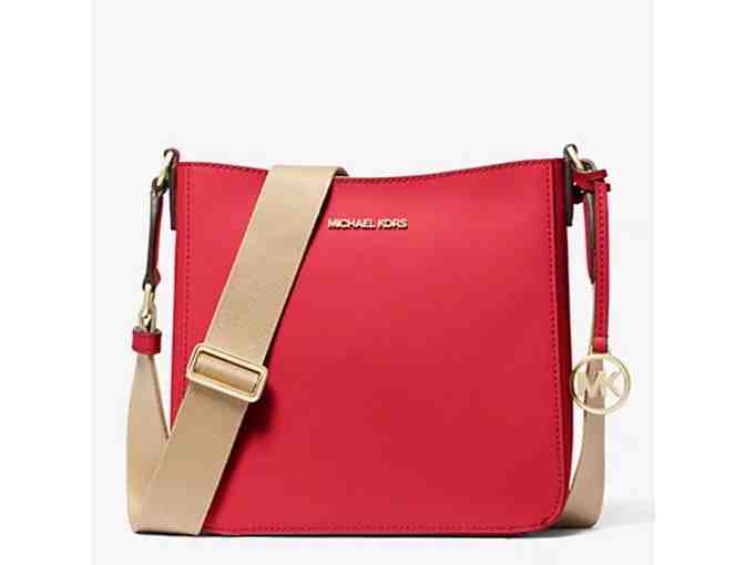 Michael Kors Jet Set Travel Travel Messenger Bag