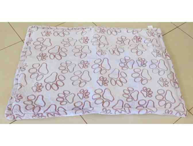 Paw Print fleece mat