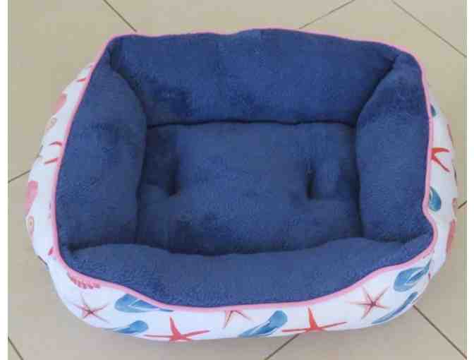 Dog Cuddler Bed - at the Beach.