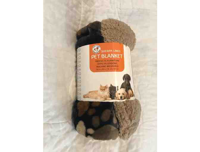 Super soft Sherpa Pet Blanket