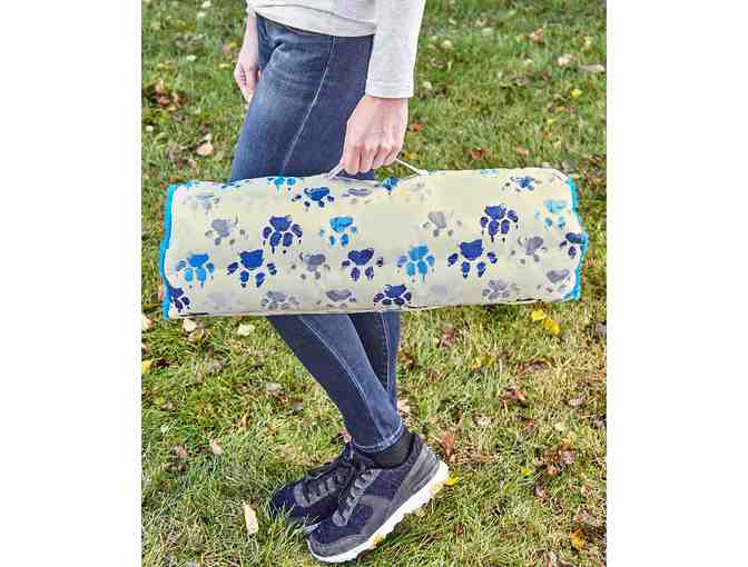 Black Medallion Portable Roll Up Pet Bed