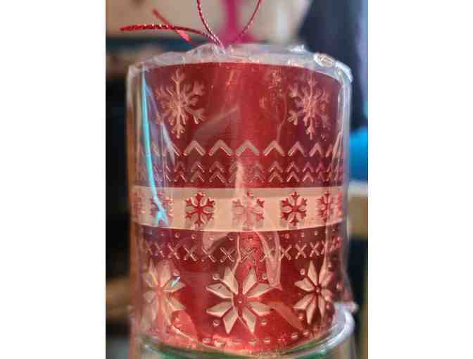 Plastic Let It Snow Tumbler and 2 holiday candles
