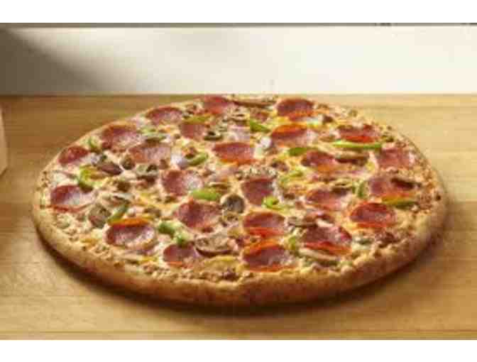 Family Adventure to the Bird Kingdom and dinner at New Orleans Pizza