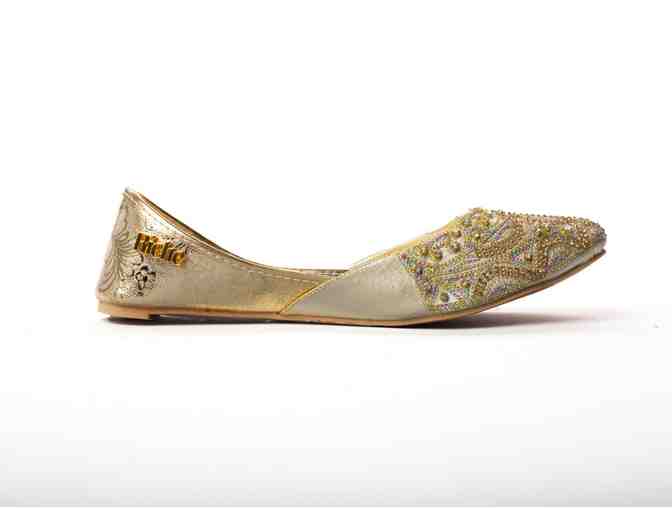 Luxury Footwear: Gold - Geloof Flats, Size 9