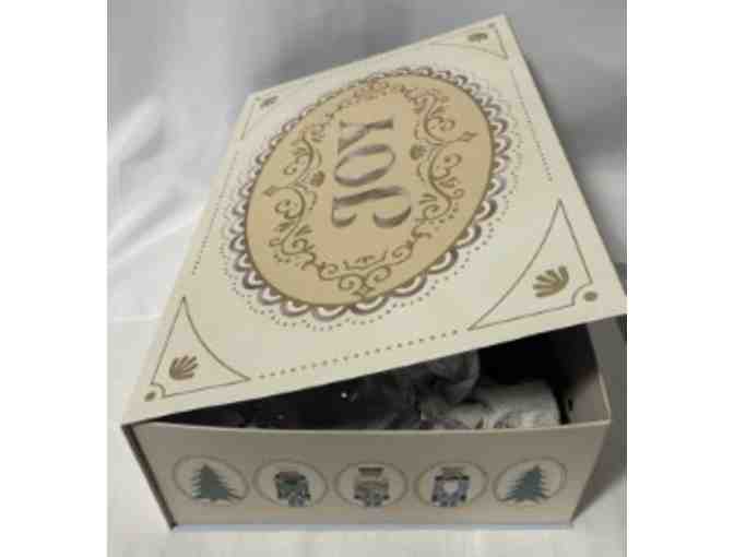 Jack Georges Wine Satchel and Wine Glasses