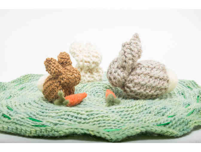 Best Bunnies and Green Meadow Take-Along Play Mat