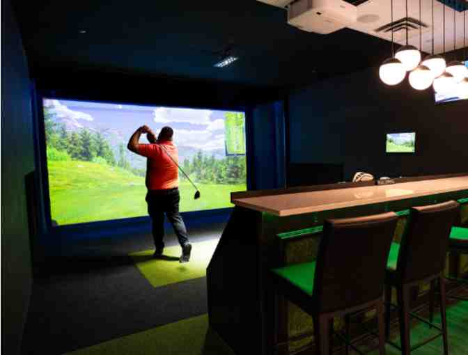 Overnight Stay at the Cairn Croft Niagara Falls, 2 hour Golf Simulator, & $50 Gift Card