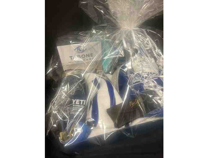 Maui Jim 'Twin Falls' Polarized Sunglasses Gift Basket