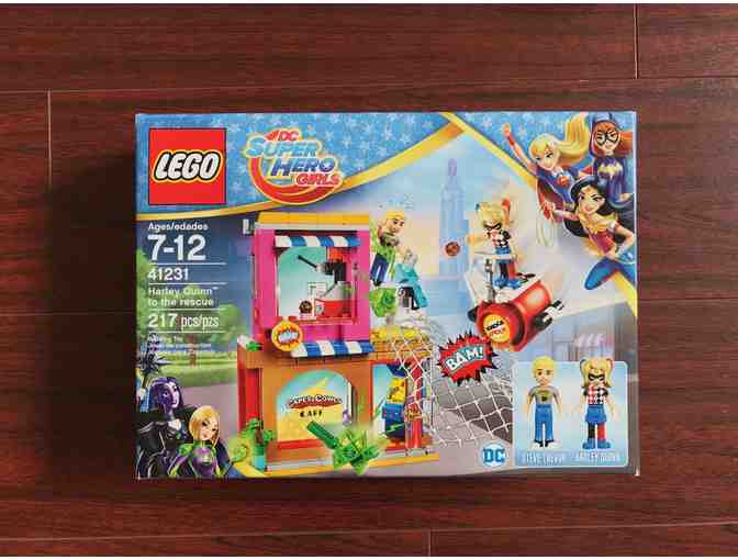 LEGO DC Super Hero Girls Harley Quinn to the Rescue and Power Action Wonder Woman