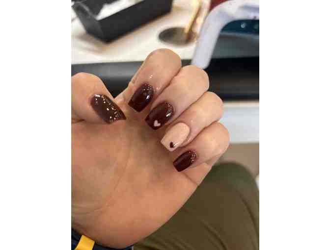 Hi-Tech Nail Spa-Pamper Yourself or a Friend