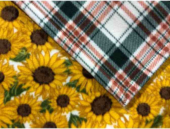 Finley Beth Fleece Blanket - Small