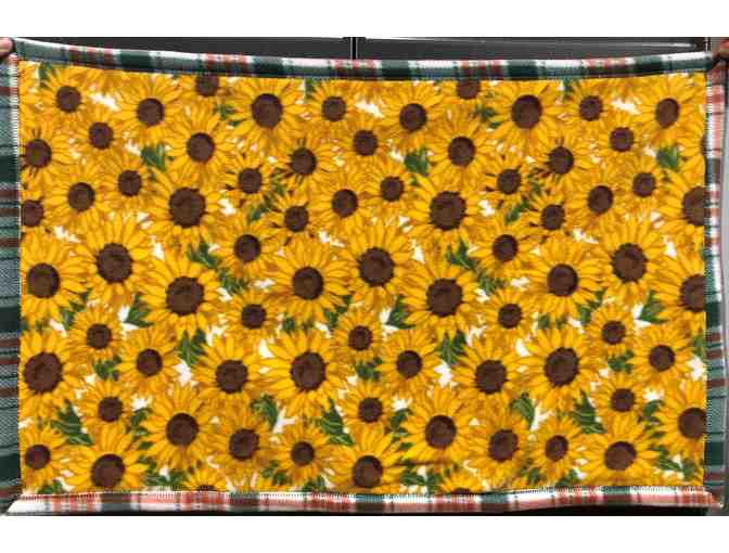 Finley Beth Fleece Blanket - Small