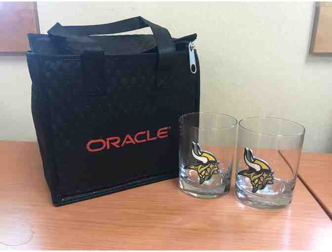Minnesota Vikings Glasses (2) with Oracle Thermal Bag