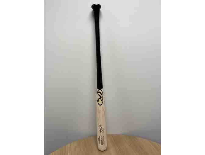 Ozzie Albies Signed Bat