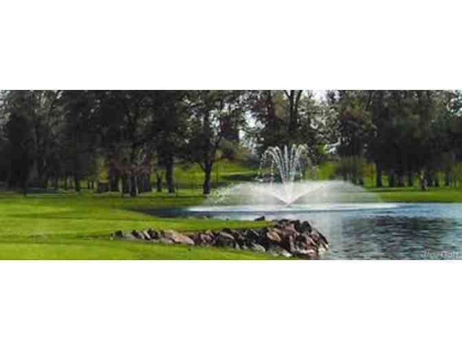 Two Rounds of Golf at Walla Walla Country Club and Lodging
