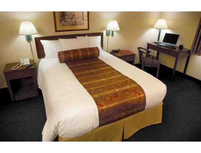 Date Night Package at the Rogue Regency Inn