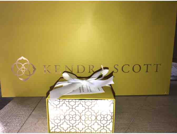 Silver Pendent Necklace by Kendra Scott