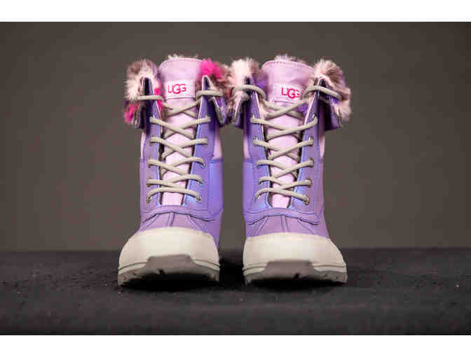 UGG Butte II CWR Boots Kid's (size 4 - Purple Leopard)