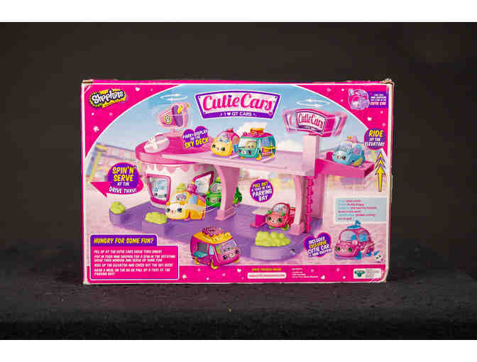 Shopkins Cutie Car Drive-Thru Diner & Banana Bumper Car