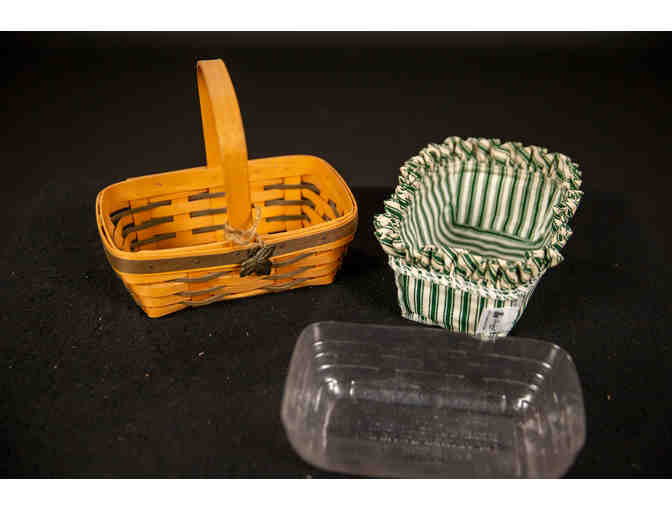 Small Longaberger Basket 1998 with liner (green/cream liner)