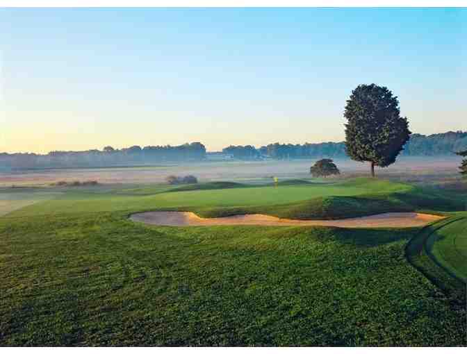 Piping Rock Club - 3-some w/ Lunch and drinks