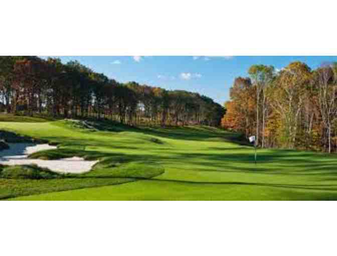 Mohegan Sun Resort Stay and Play Package