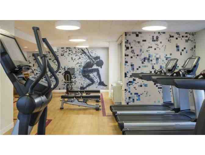 One Night Stay at the Sheraton Commander with Breakfast for two