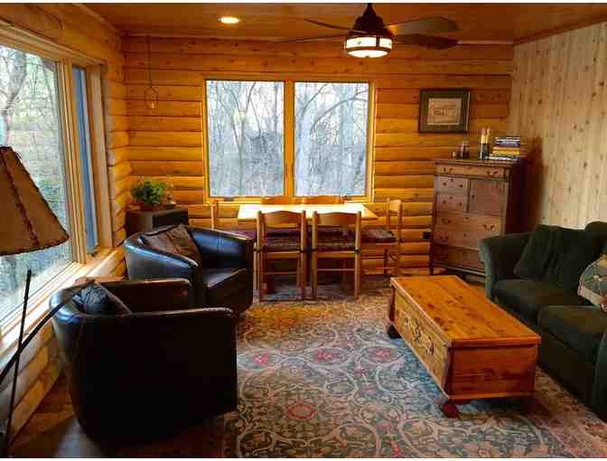 Huge Log Home 3 night Stay located in Wisconsin on the Lakefront