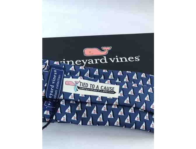 Vineyard Vines: Pendant Whale Silk Tie