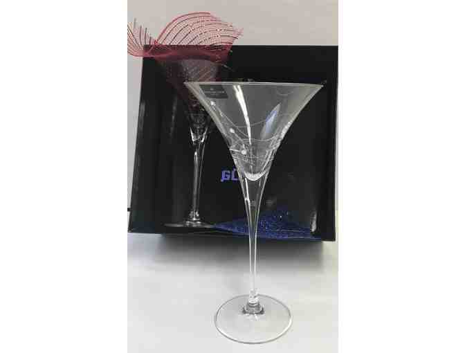 Hiro Sake: Basket with Hiro Sake Products and Glassware