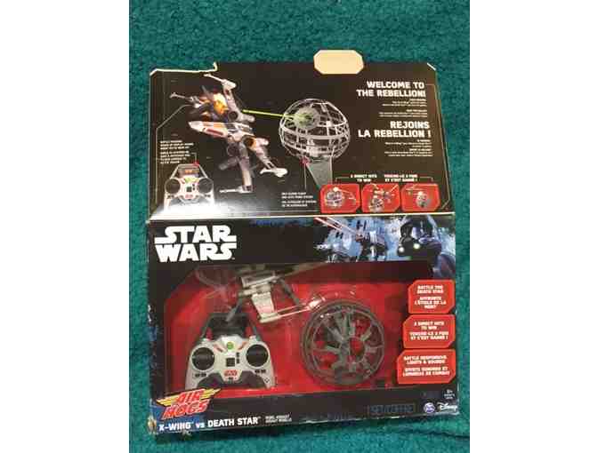 Air Hogs - Star Wars - X-Wing vs. Death Star Drones