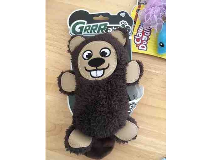 Jakks Pacific Pet Basket filled with Dog & Cat Toys!