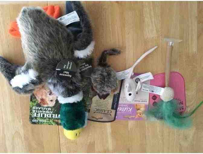 Jakks Pacific Pet Basket filled with Dog & Cat Toys!