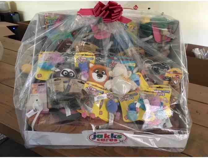 Jakks Pacific Pet Basket filled with Dog & Cat Toys!