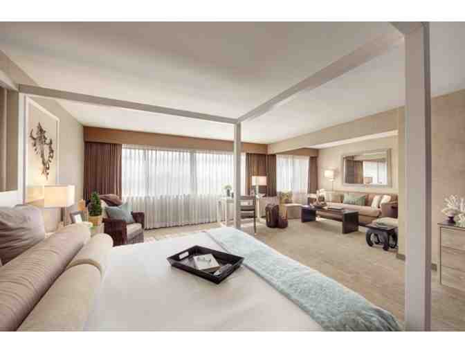 One-Night Accommodation in a Superior Room with Breakfast at Luxe Sunset Boulevard Hotel