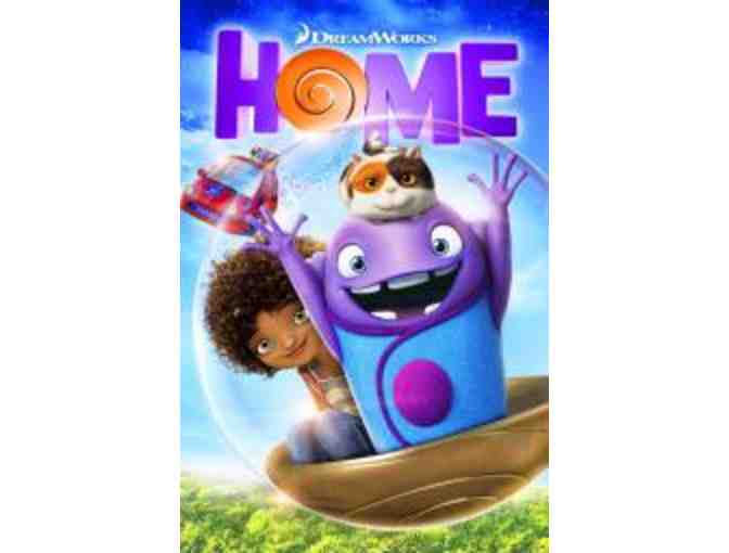 DreamWorks Animation Exclusive Crew Gift Sets from Home, The Croods, & Kung Fu Panda 3