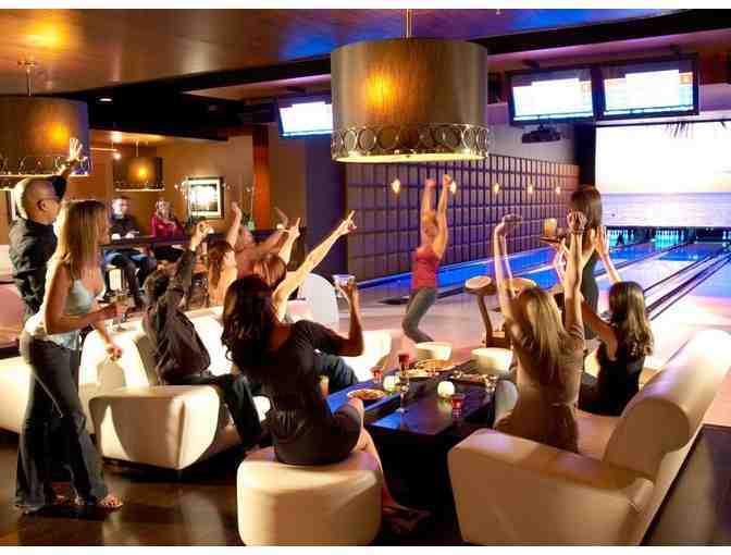 Bowling and Bites Social Party for 8 People