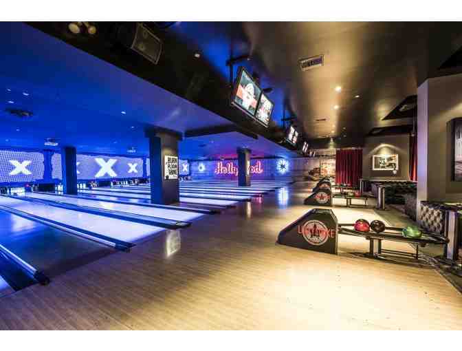 Bowling and Bites Social Party for 8 People