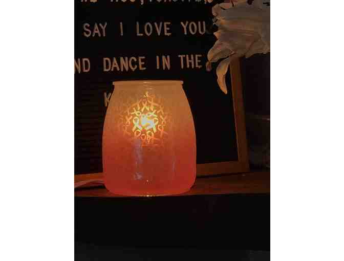 Scentsy Warmer - 'Hope, Strength & Love' with Sleigh All Day Scent Bar